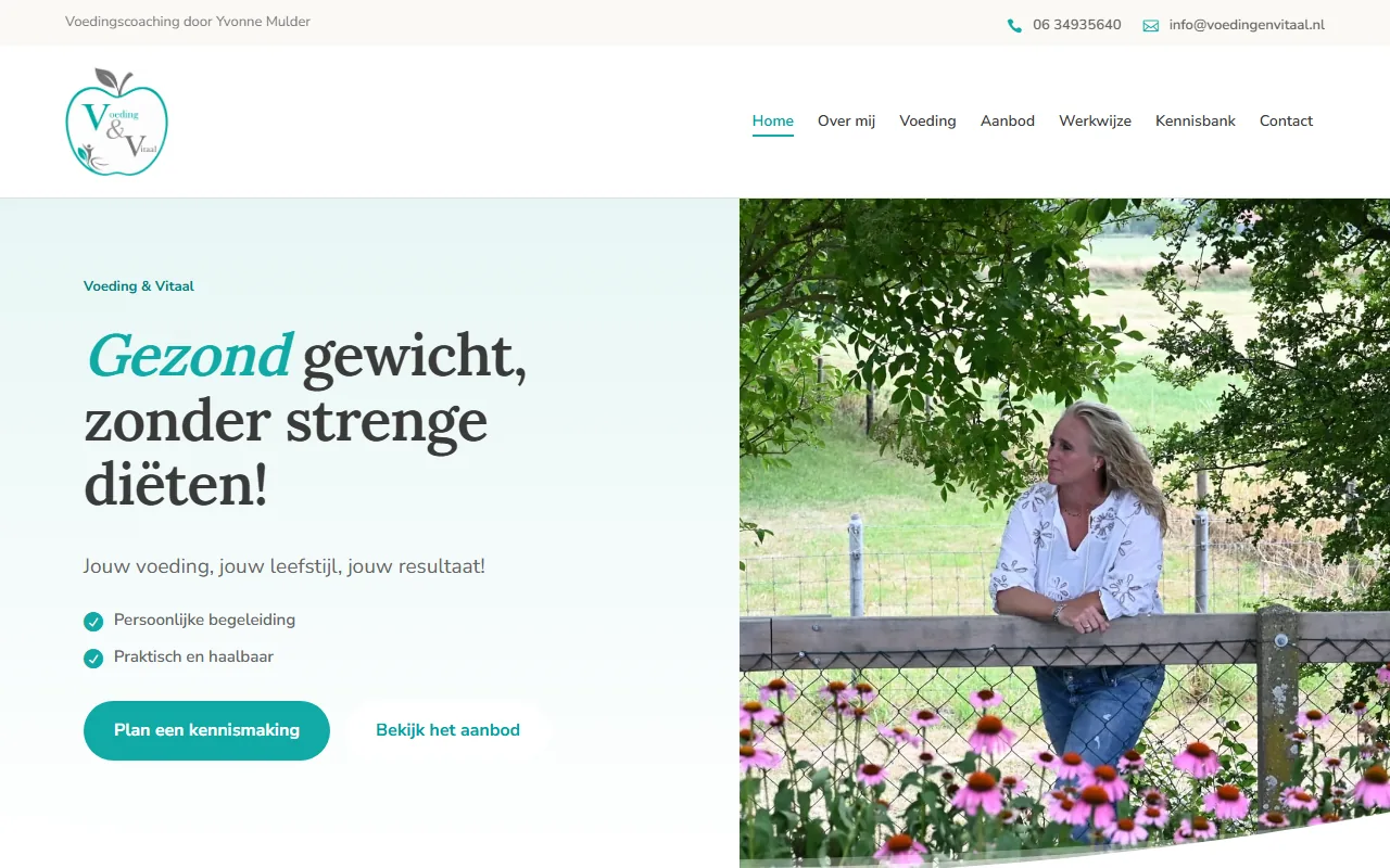 Website van Voeding & Vitaal op laptop en telefoon